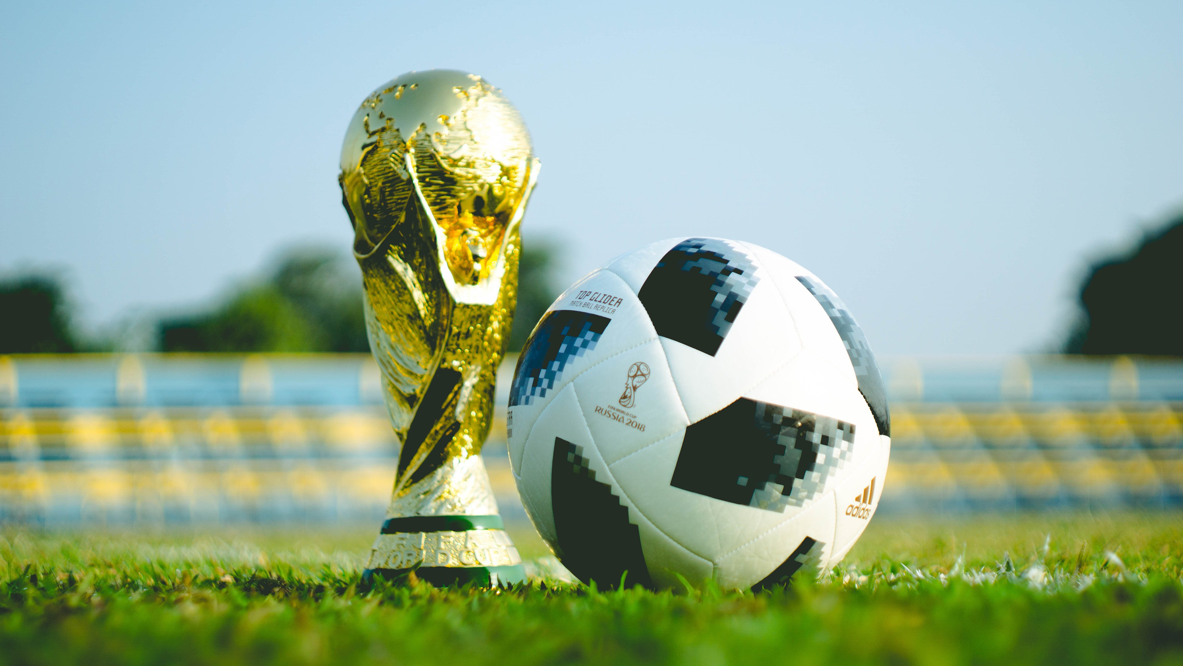 开云官网-列队致敬，阿贾克斯的绿茵风度，胜过胜负的尊重，阿贾克斯列队致敬，绿茵场上的风度，超越胜负的尊重